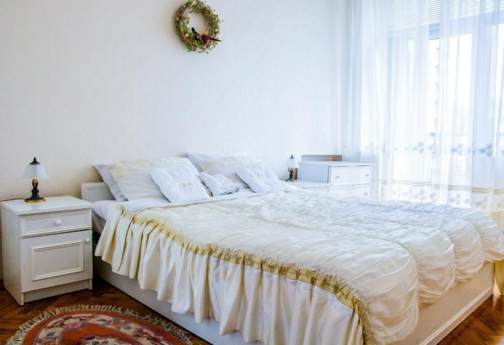 Apartments In City Center Area Kyiv Room photo